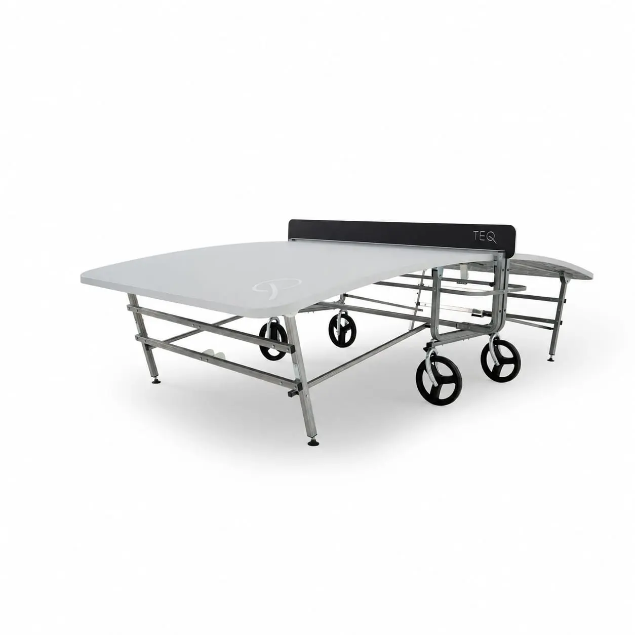 900101 Miza za teqball